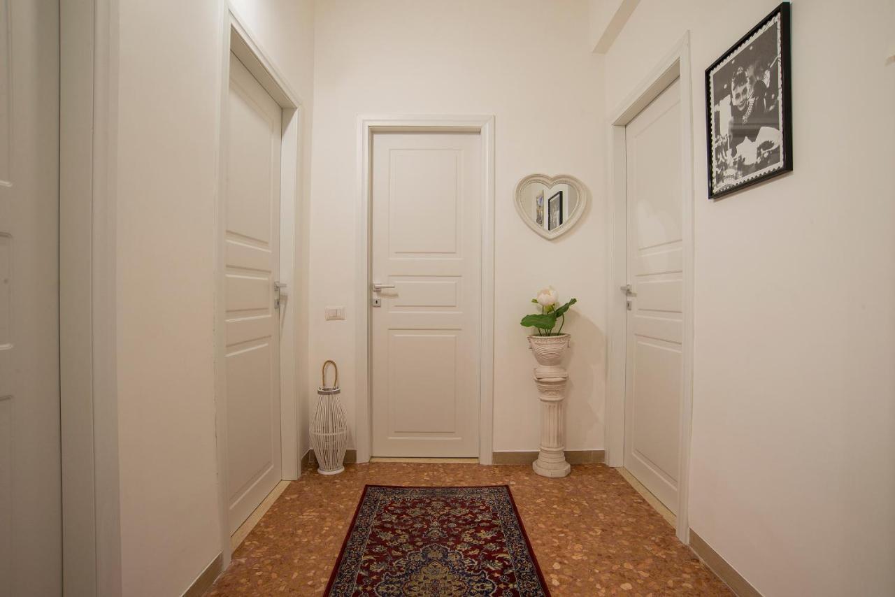 Appartement A Casa Di Ale à Rome Extérieur photo